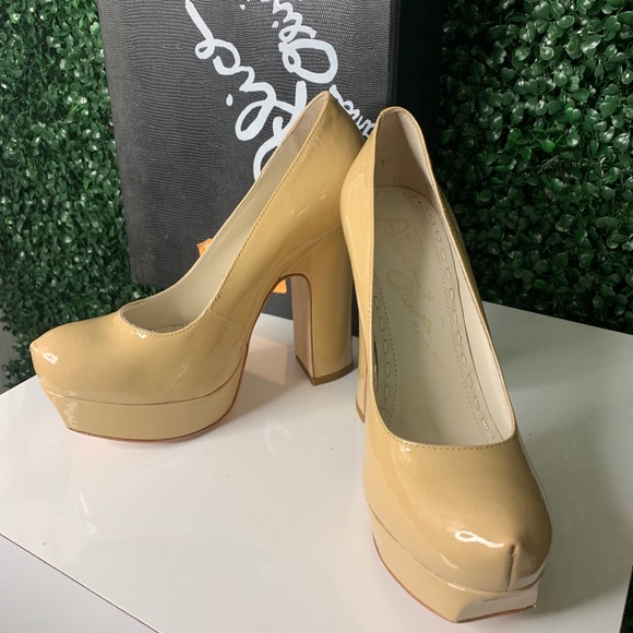 Brand NWOT Alice and Olivia Pumps - Picture 2 of 8